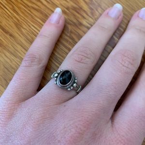 Vintage Sterling Silver Onyx ring